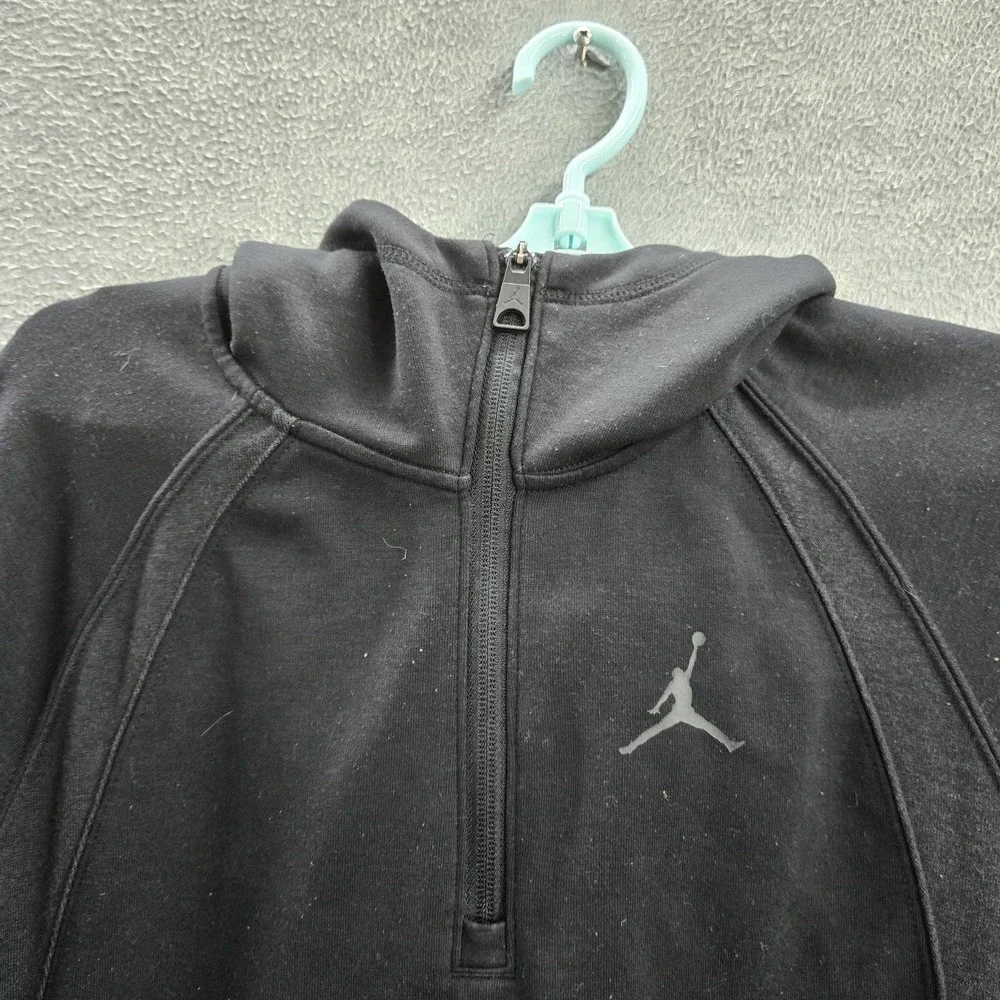Air Jordan Men Sweatshirt S Black Jumpman Logo Activewear Statement 1/2 Zip‎